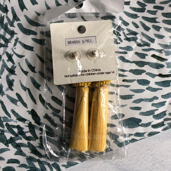 Core Yellow Beaded Tassel Earrings - Picture 3 of 4